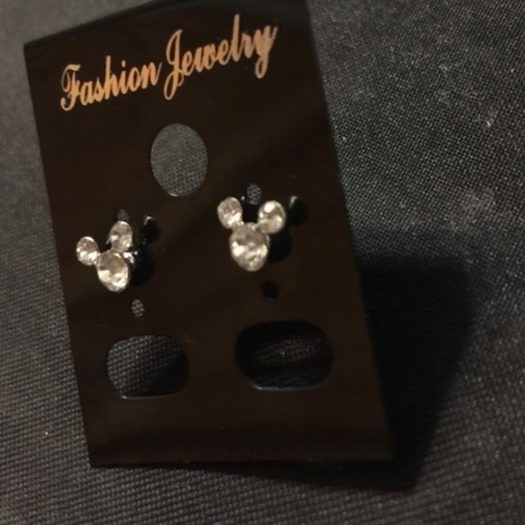 925 Sterling Silver 3mm Mouse 🐭 shape earrings - Picture 2 of 3